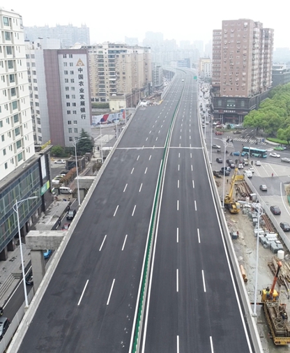 �鶼����߼�